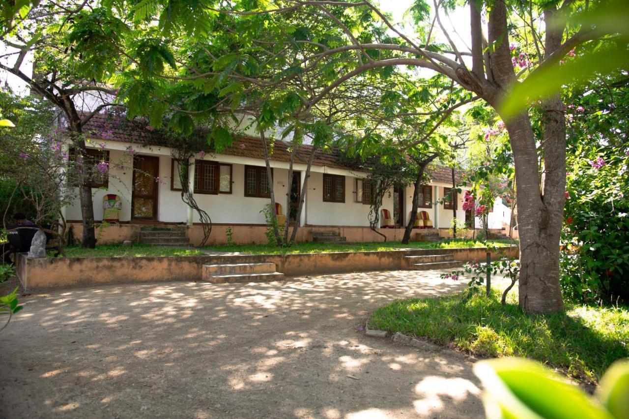 The Mountain Retreat Hotel Tiruvannāmalai Buitenkant foto