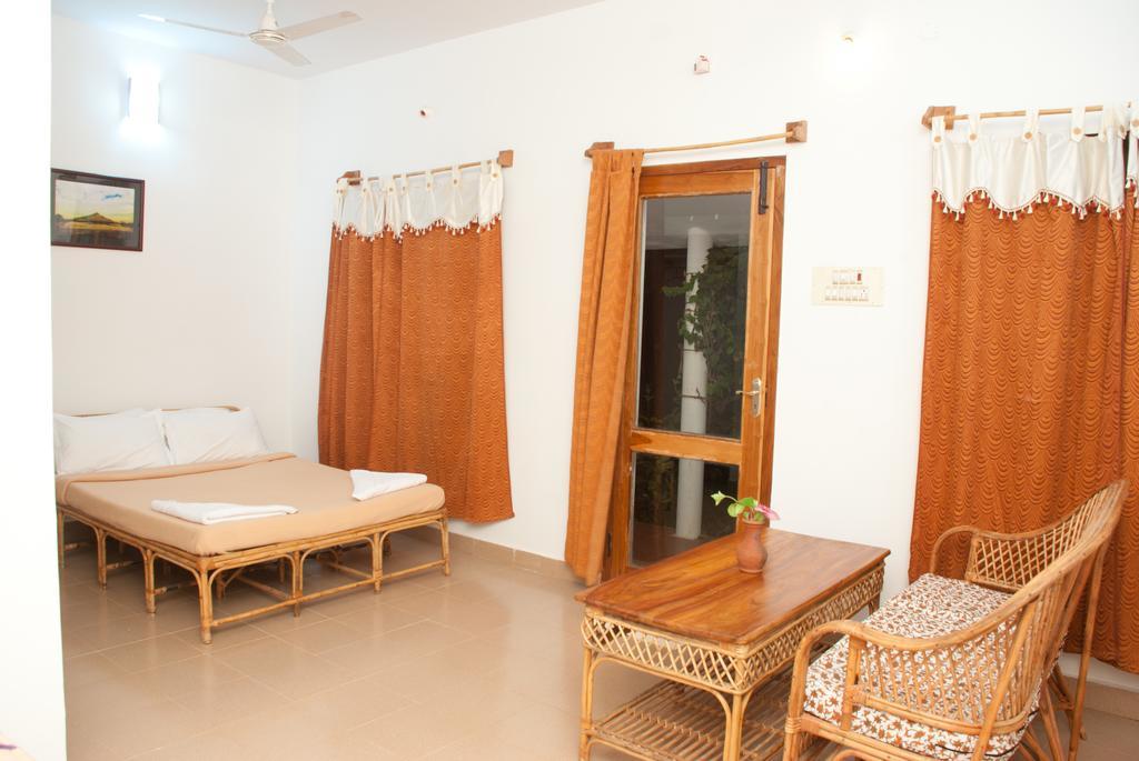 The Mountain Retreat Hotel Tiruvannāmalai Buitenkant foto